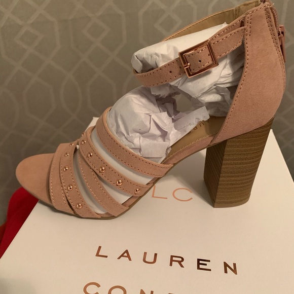 Heels - Picture 4 of 4